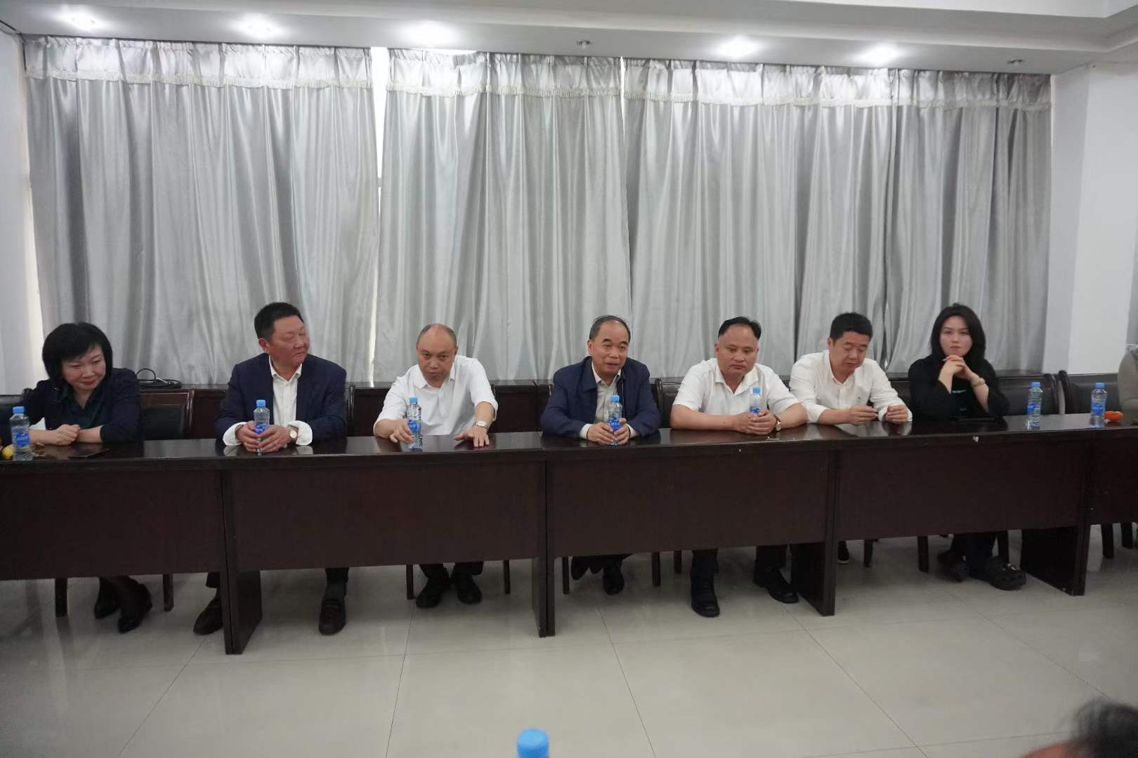 省中小企业协会会长饶剑明率南昌部分企业家到我司旅行考察_CA88 | 电压互感器 | 非晶合金变压器 | 干式变压器 | 油浸式变压器